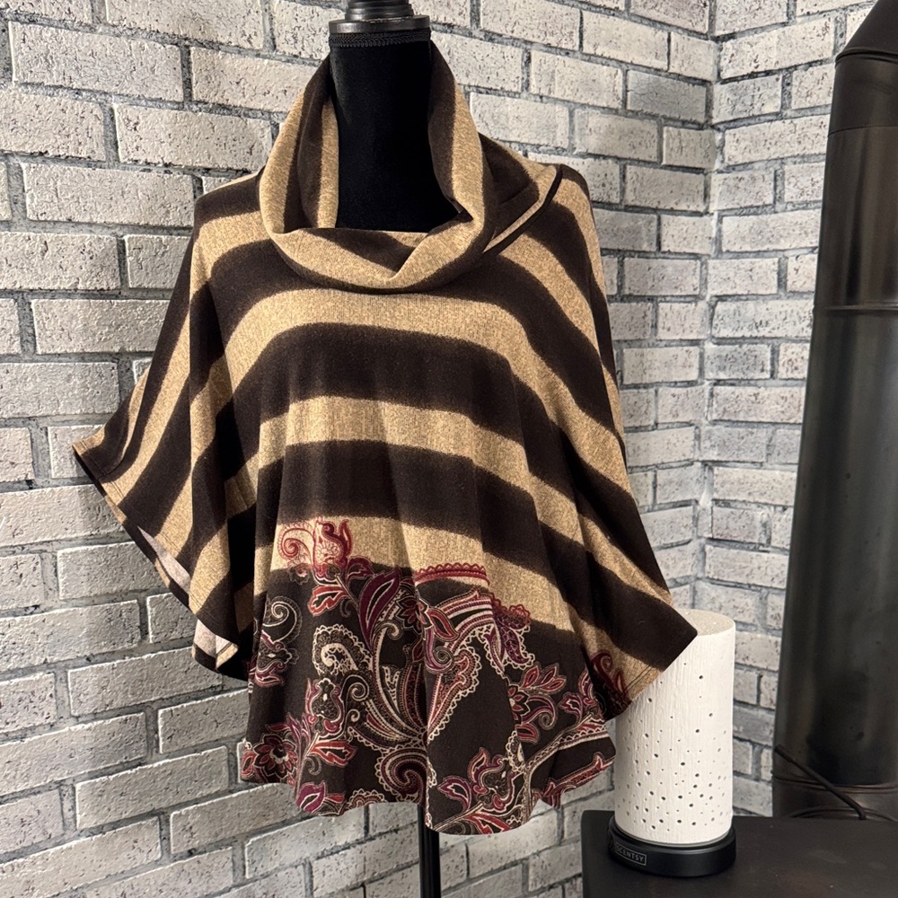 Elegant Paisley Striped Sweater Tunic